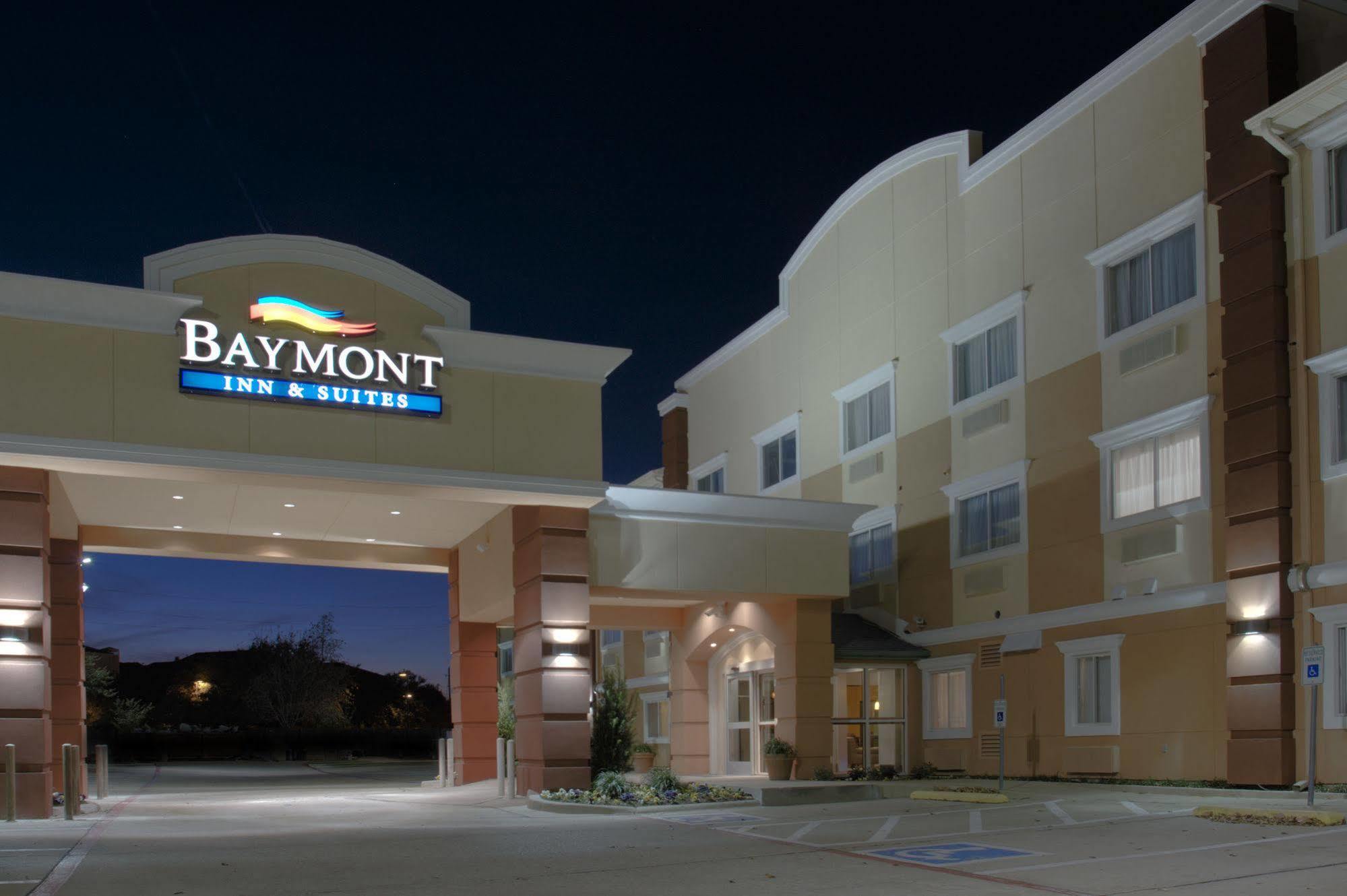 Baymont By Wyndham Dallas/ Love Field Екстериор снимка